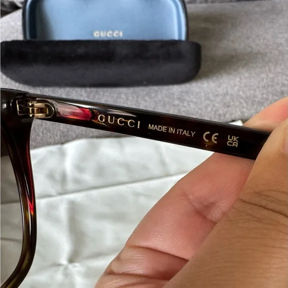 Women’s Gucci sunglasses - Picture 6 of 6